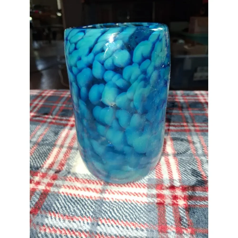 Unmarked vase beautiful